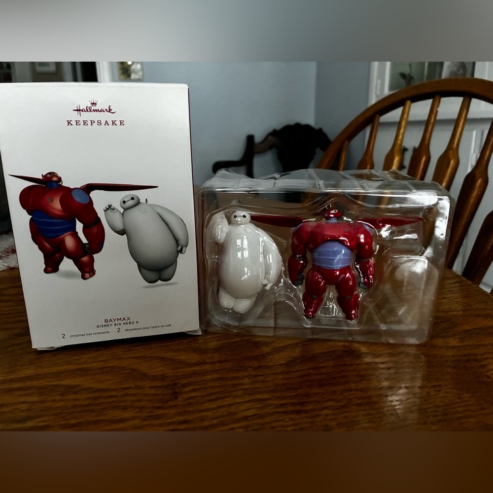 Hallmark Disney Big Hero 6 & Baymax Christmas Ornamemt (2018)